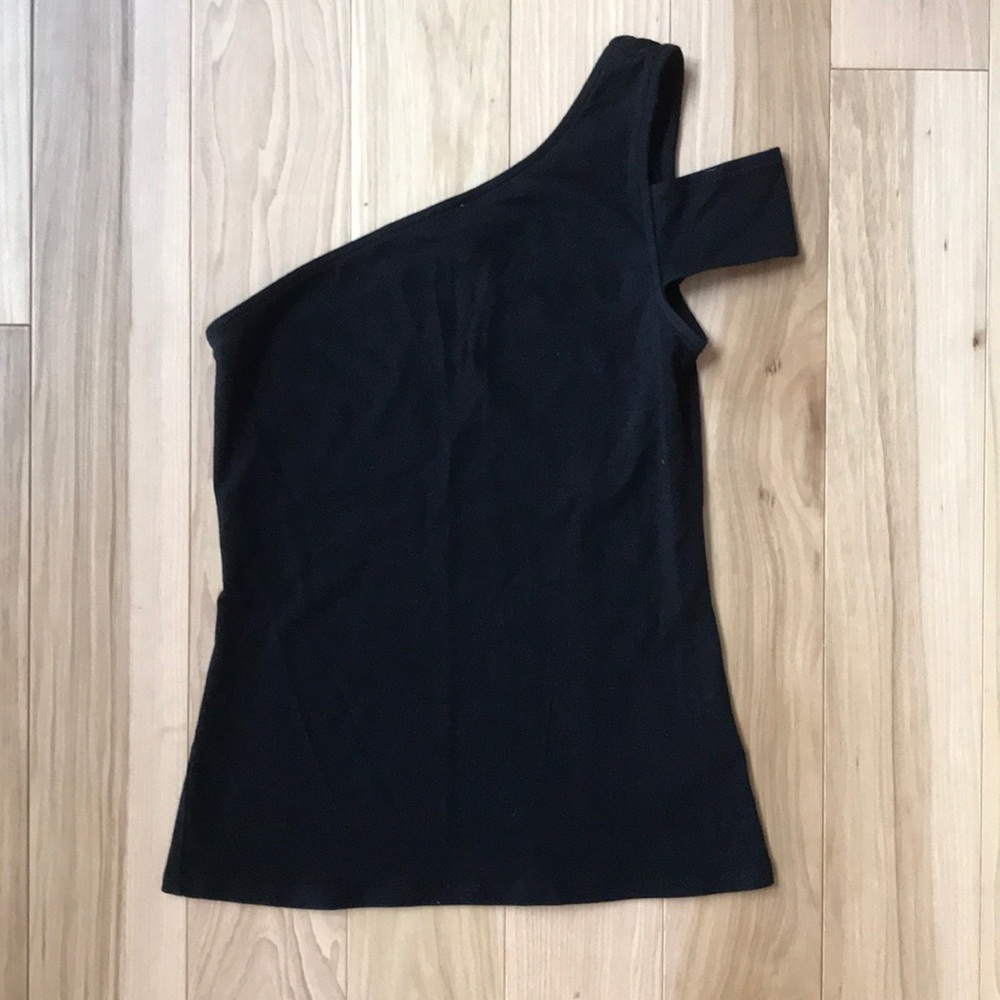 EXPRESS XS black one shoulder top: a night out!
